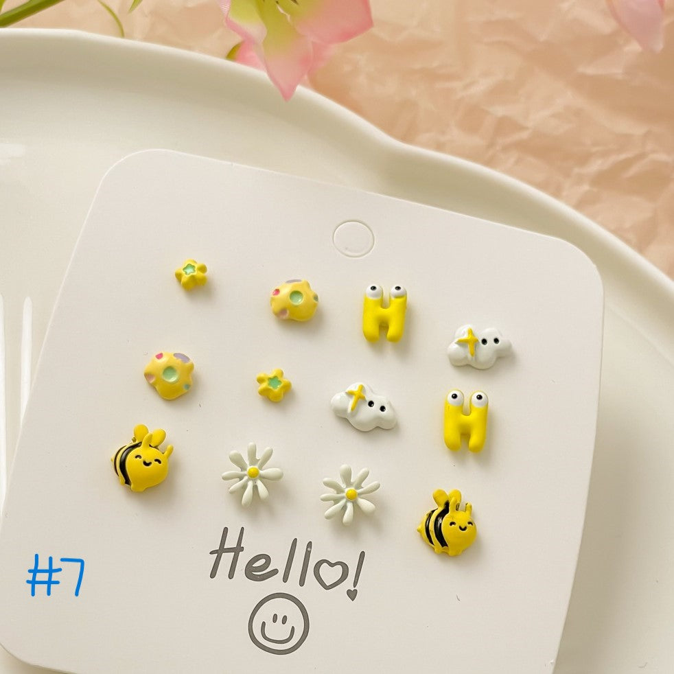 Dainty Studs Earrings