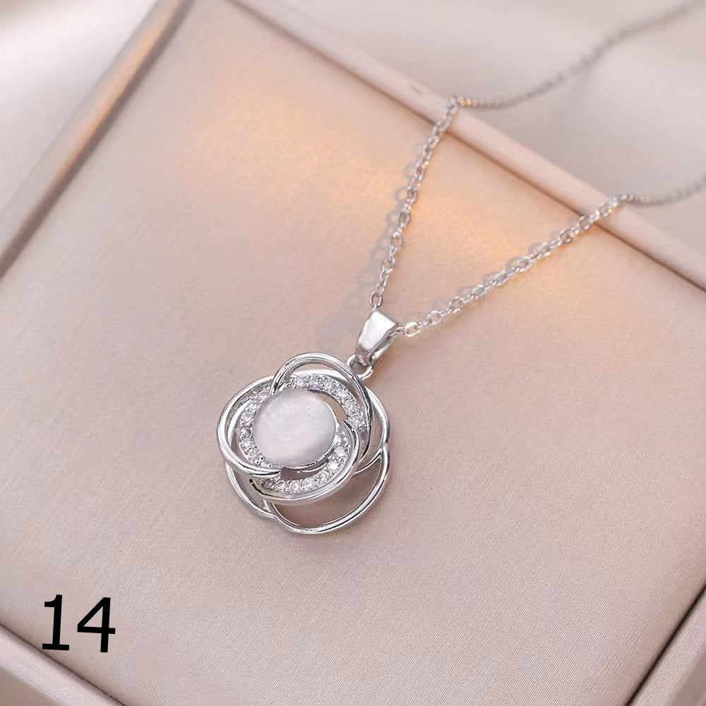 18K Gold Plated Shiny Spinner Necklaces -Blind bag